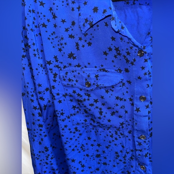 dkny Jeans women's Size L blue with black stars long sleeve button-down Shirt - Picture 2 of 5